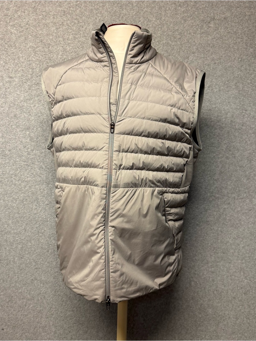 Lululemon Down For It All Vest Men’s Small Gray Full Zip Goose Down